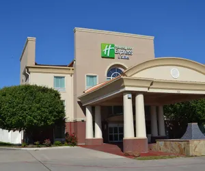 Photo 2 - Holiday Inn Express Hotel & Suites Gainesville, an IHG Hotel