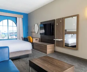 Photo 4 - Holiday Inn Express Hotel & Suites Pittsburgh-South Side by IHG