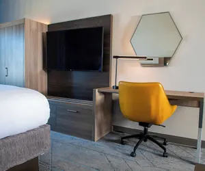 Photo 5 - Holiday Inn Express Hotel & Suites Pittsburgh-South Side by IHG