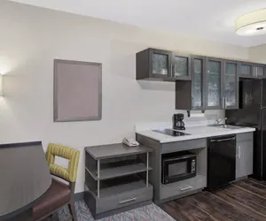 Photo 5 - Candlewood Suites Appleton by IHG