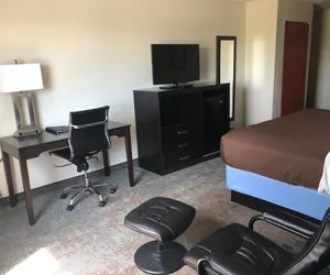 Photo 5 - AmericInn by Wyndham Maquoketa