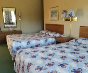Photo 2 - Great Lakes Inn