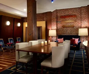 Photo 4 - Argonaut Hotel