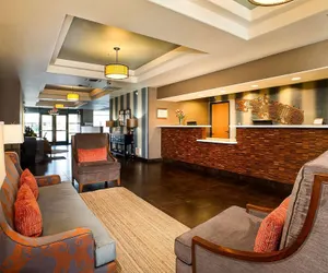 Photo 3 - Hawthorn Suites by Wyndham Oakland/Alameda