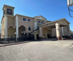 Photo 2 - Red Lion Inn & Suites IAH Airport East