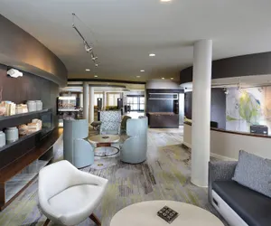 Photo 4 - Courtyard by Marriott Danville