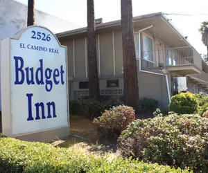 Photo 2 - Budget Inn Redwood City