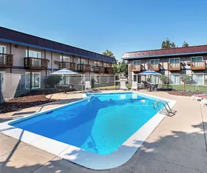 Photo 2 - Rodeway Inn Enumclaw Mount Rainier-Crystal Mountain Area