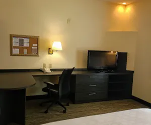 Photo 5 - Candlewood Suites Tyler, an IHG Hotel