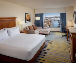 Photo 2 - Hilton Garden Inn Portland Downtown Waterfront