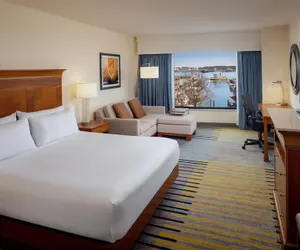 Photo 5 - Hilton Garden Inn Portland Downtown Waterfront