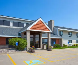 Photo 2 - AmericInn by Wyndham Spencer