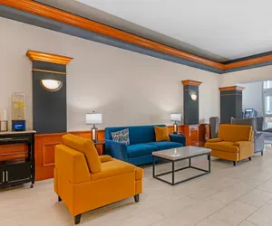 Photo 5 - Comfort Inn & Suites Sheboygan I-43