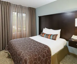 Photo 5 - Staybridge Suites Chicago - Glenview, an IHG Hotel