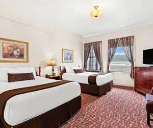 Photo 3 - Genetti Hotel, SureStay Collection by Best Western