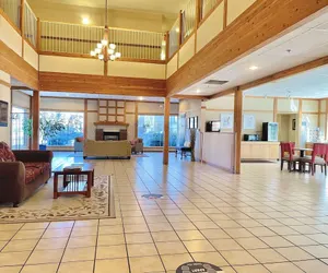 Photo 3 - Country Inn & Suites by Radisson, Bend, OR