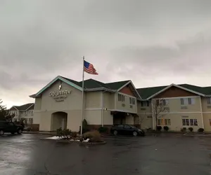 Photo 2 - Country Inn & Suites by Radisson, Bend, OR