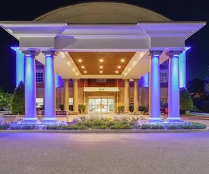 Photo 2 - Holiday Inn Express & Suites Williamsburg by IHG