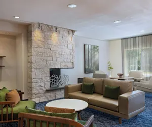 Photo 2 - Fairfield Inn & Suites Fredericksburg
