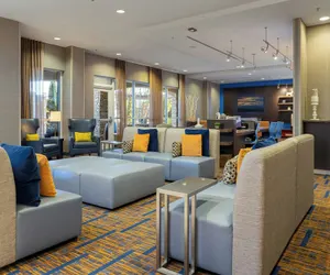 Photo 3 - Courtyard by Marriott Asheville Airport