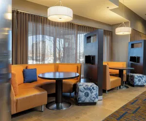 Photo 2 - Courtyard by Marriott Asheville Airport