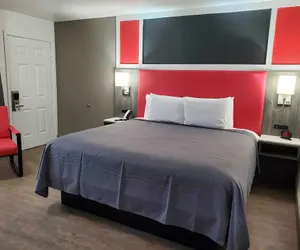 Photo 5 - Seven Seas Inn & Suites