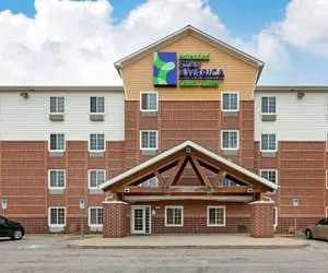 Photo 2 - Extended Stay America Select Suites - Cleveland - Airport