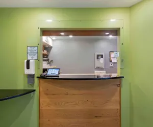 Photo 3 - Extended Stay America Select Suites - Cleveland - Airport