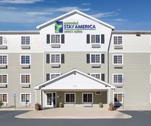 Photo 2 - Extended Stay America Select Suites - Cleveland - Airport