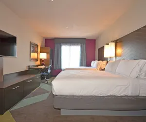 Photo 5 - Holiday Inn Express & Suites Oklahoma City Mid - Arpt Area by IHG