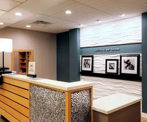 Photo 5 - Hampton by Hilton Bar Harbor