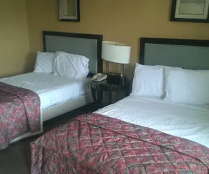 Photo 5 - Naugatuck Motor Lodge