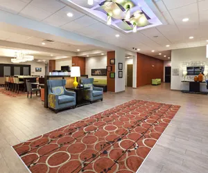 Photo 4 - Hampton Inn Marion