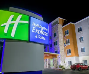 Photo 2 - Holiday Inn Express & Suites Raymondville, an IHG Hotel