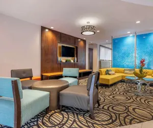 Photo 4 - Comfort Suites Fort Lauderdale Airport South & Cruise Port