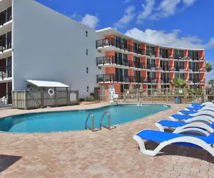 Photo 2 - Cove Motel Oceanfront