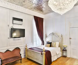 Photo 5 - French Quarter Mansion