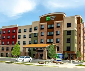 Photo 2 - Holiday Inn Express & Suites Billings, an IHG Hotel