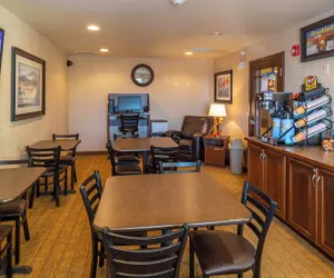 Photo 4 - My Place Hotel - Dickinson, ND