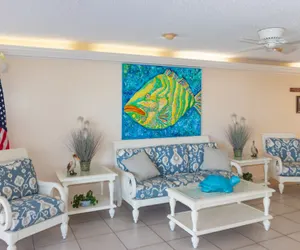 Photo 3 - Belleair Beach Resort Motel