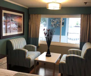 Photo 5 - SeaCoast Inn