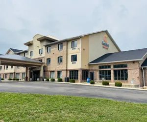 Photo 2 - Comfort Suites Plymouth near US-30