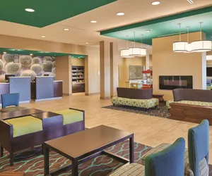 Photo 3 - La Quinta Inn & Suites by Wyndham Carlsbad