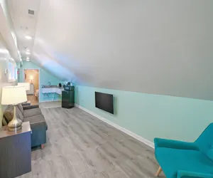 Photo 2 - Commander Beach House Hotel