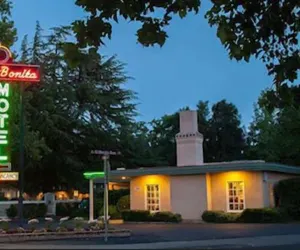 Photo 3 - El Bonita Motel