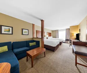 Photo 2 - Comfort Inn & Suites West - Medical Center