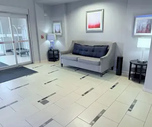 Photo 3 - Holiday Inn Express & Suites Bonham by IHG