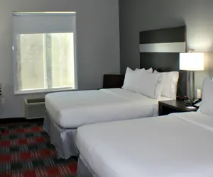 Photo 5 - Holiday Inn Express & Suites Bonham, an IHG Hotel