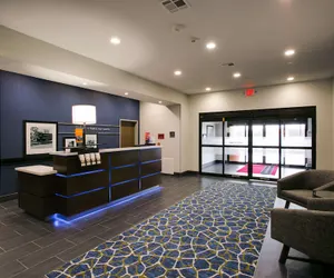 Photo 3 - Hampton Inn & Suites Dallas/Ft. Worth Airport South