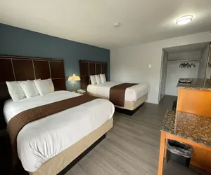 Photo 3 - Pacific Inn